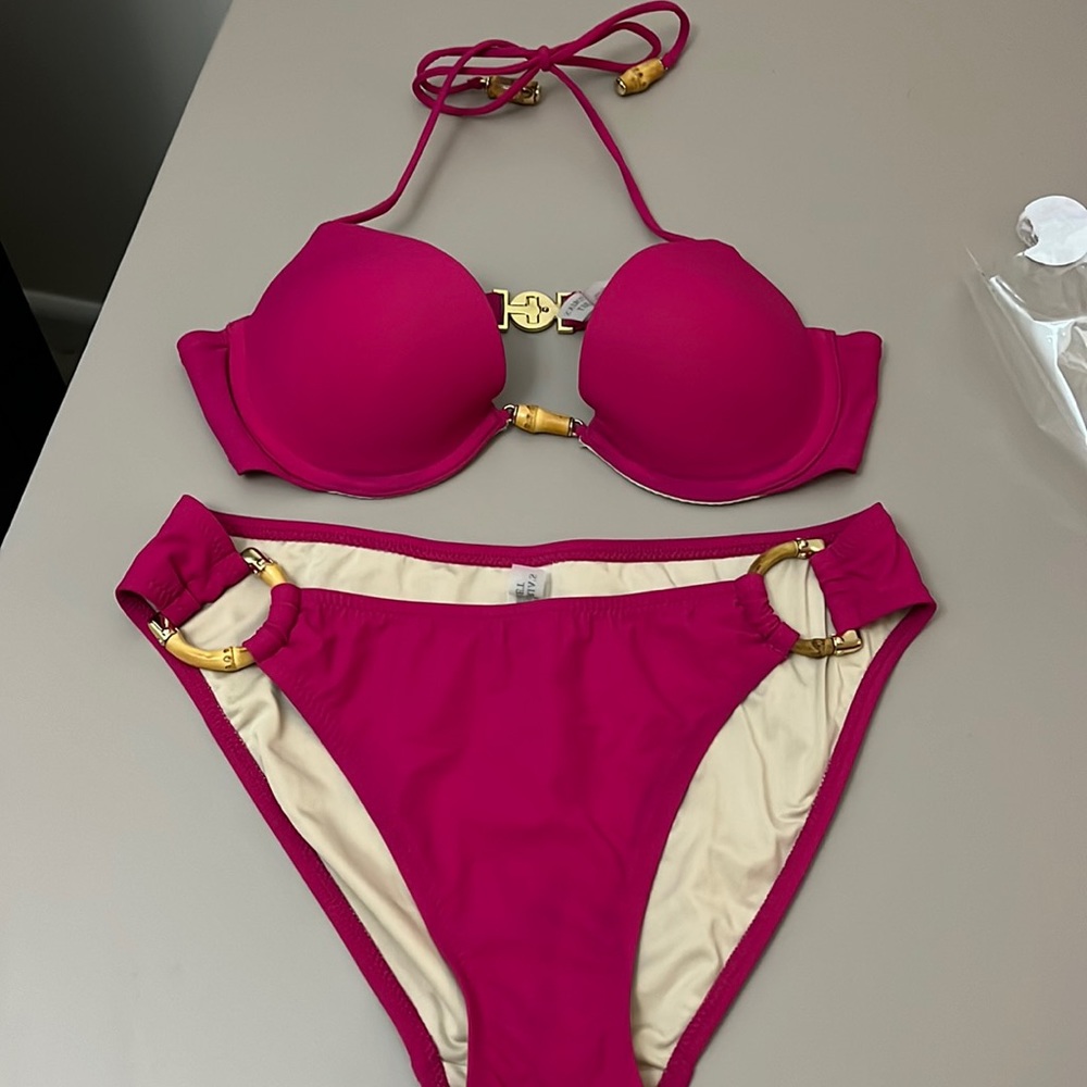 Victoria’s Secret bikini